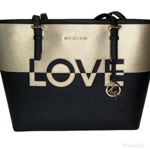 Michael kors limited edition (love)